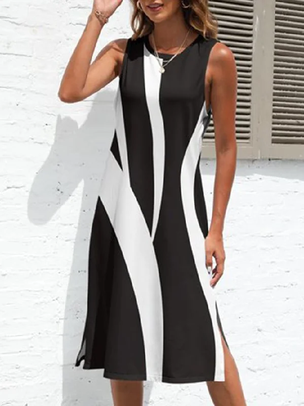 Weekend Special Black & White Abstract Sleeveless Dress QMN18
