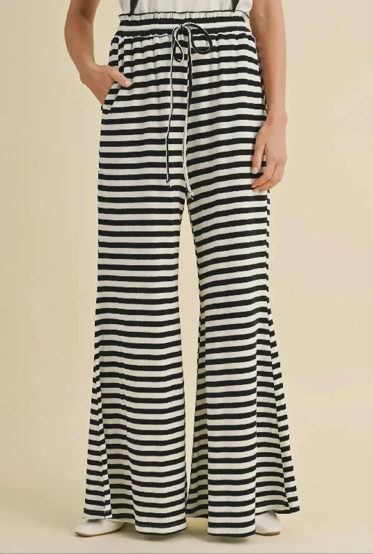 Deal Zone Calliope Bottoms In Black/white