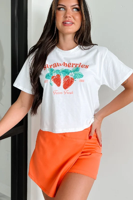 Special Savings "Farm Fresh Strawberries" Graphic Crop Tee (White)